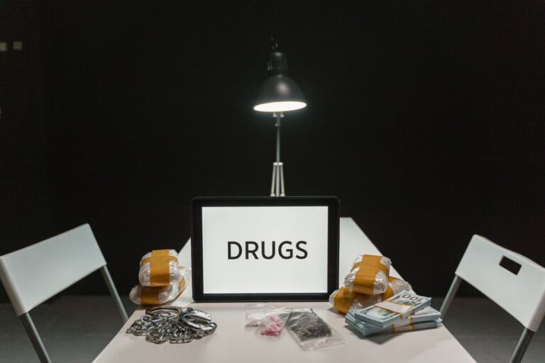 Adolescente é apreendido com drogas, munições e balança de precisão durante ação do Bope em Santana – A Gazeta do Amapá